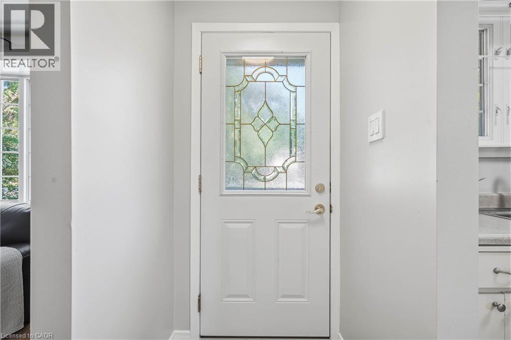 613 DOGWOOD Lane - 6