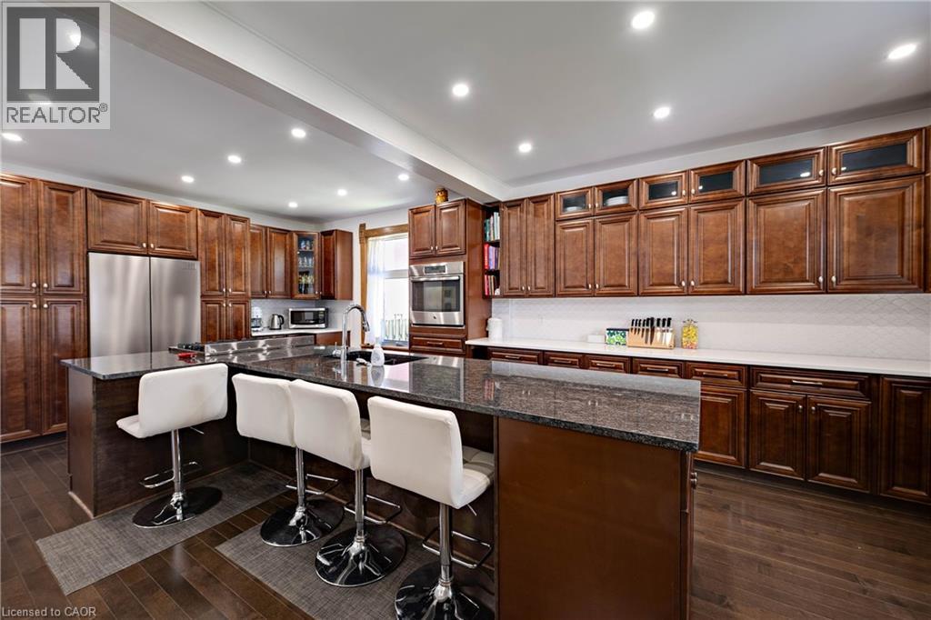 9 PARK Avenue W - 8
