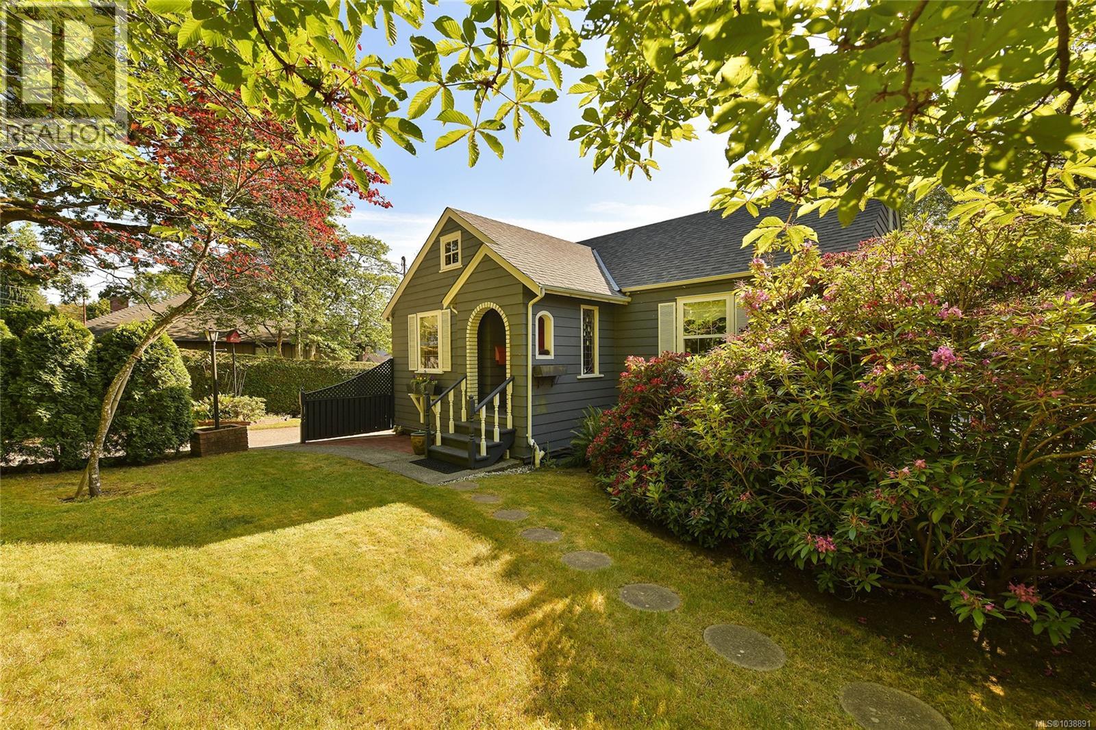 4296 CEDAR HILL Rd - 4