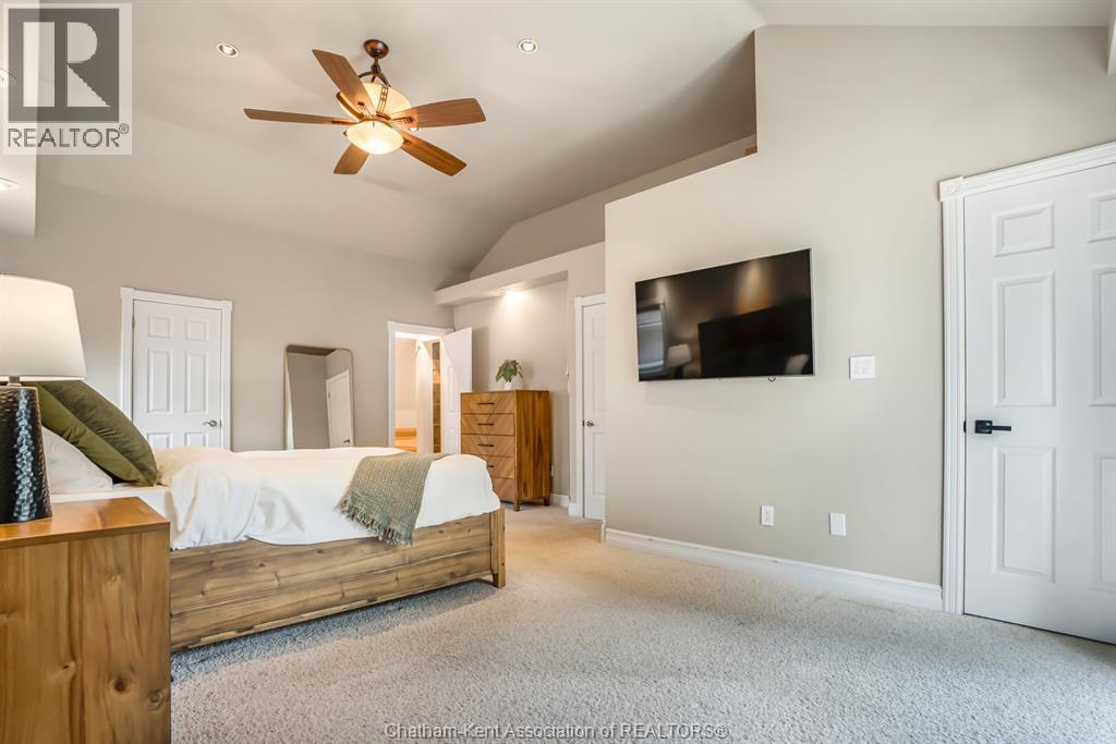 74 UNIVERSITY DRIVE - 23