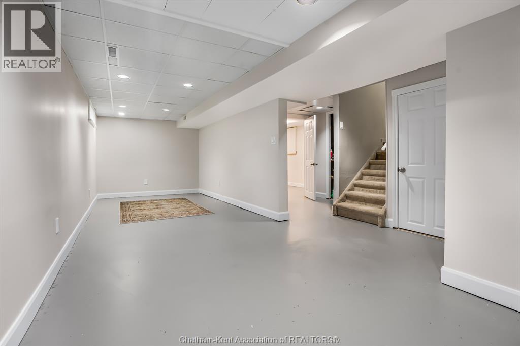 74 UNIVERSITY DRIVE - 29