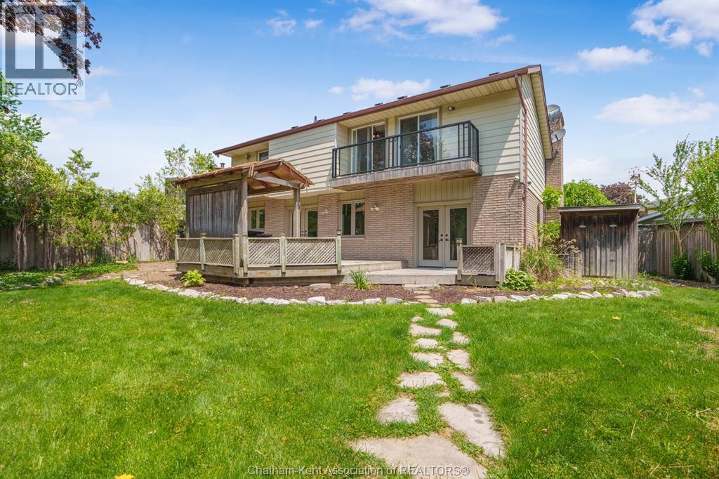 74 UNIVERSITY DRIVE - 33
