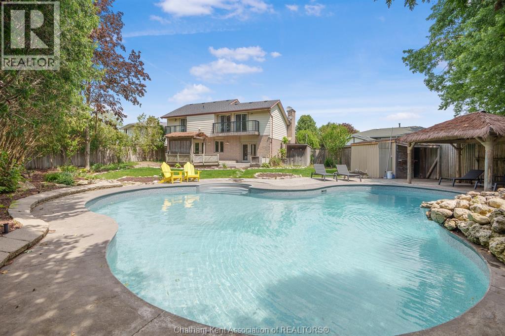 74 UNIVERSITY DRIVE - 35