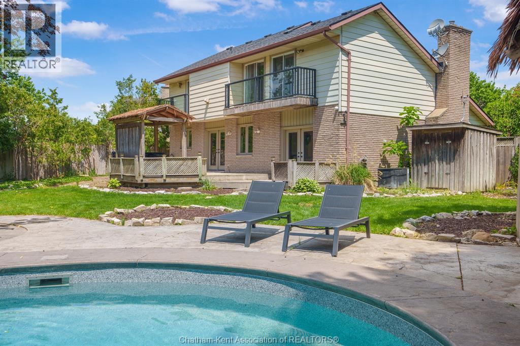 74 UNIVERSITY DRIVE - 41