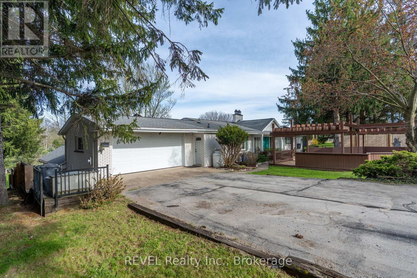 2010 HANSLER STREET - 10