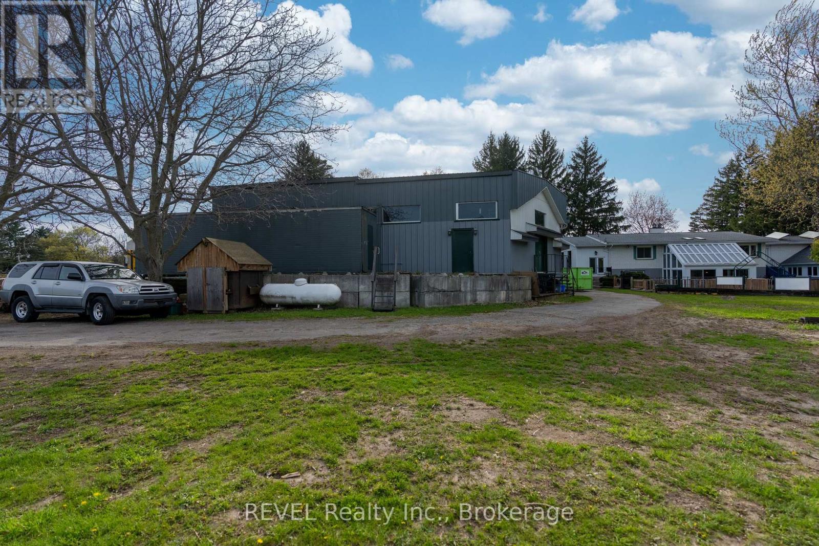 2010 HANSLER STREET - 38