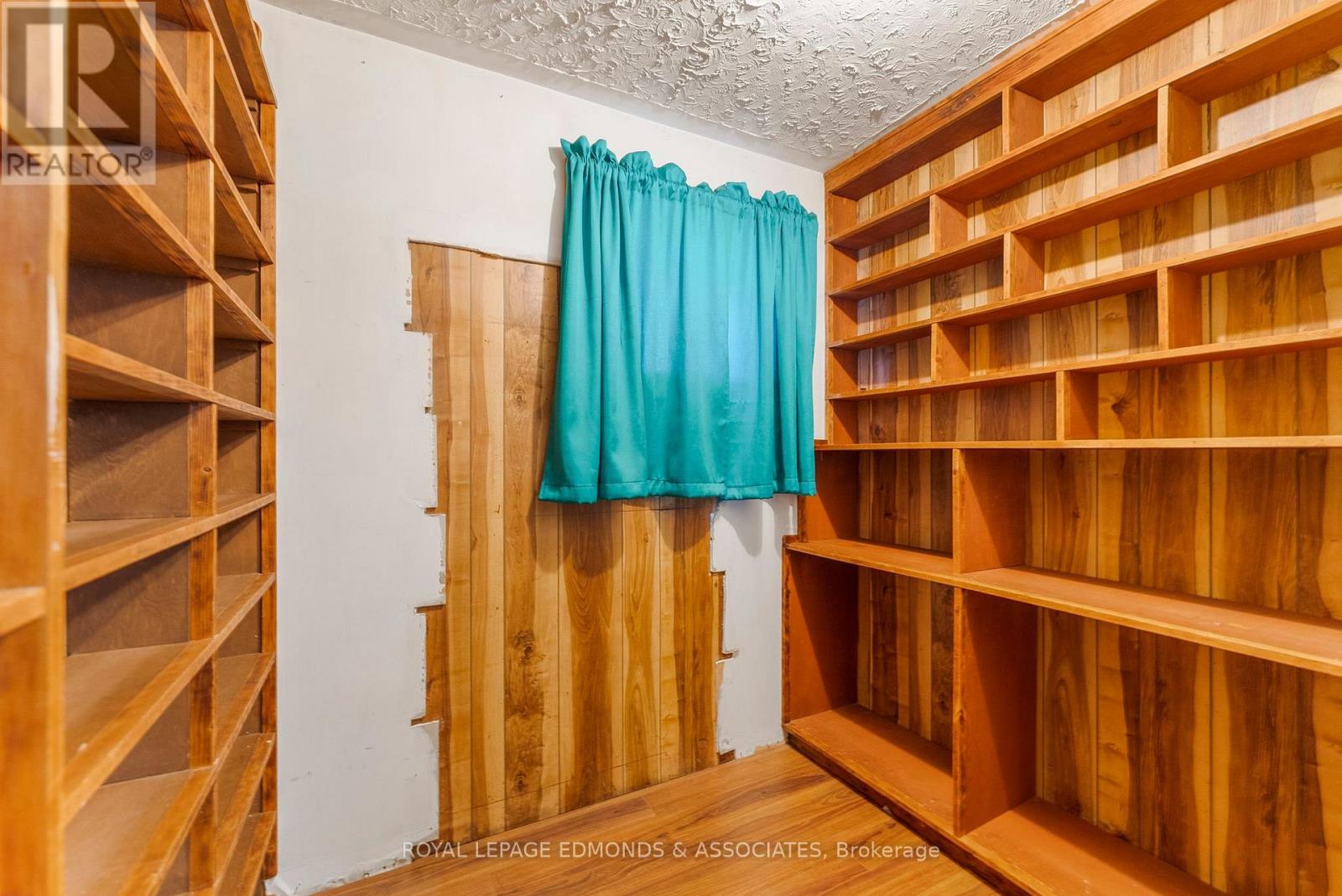 249 WILFRED STREET - 30