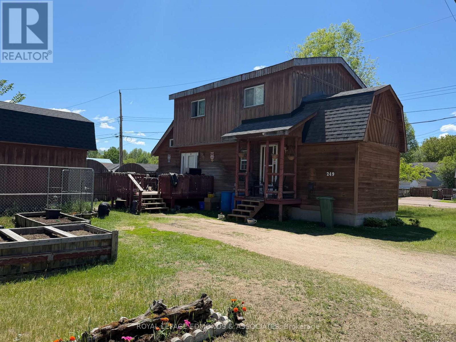 249 WILFRED STREET - 42