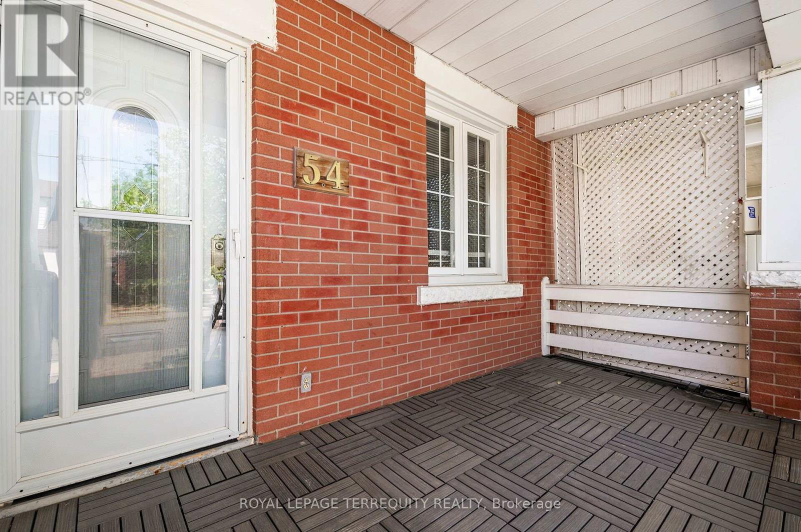 54 ST CLAIR GARDENS - 2