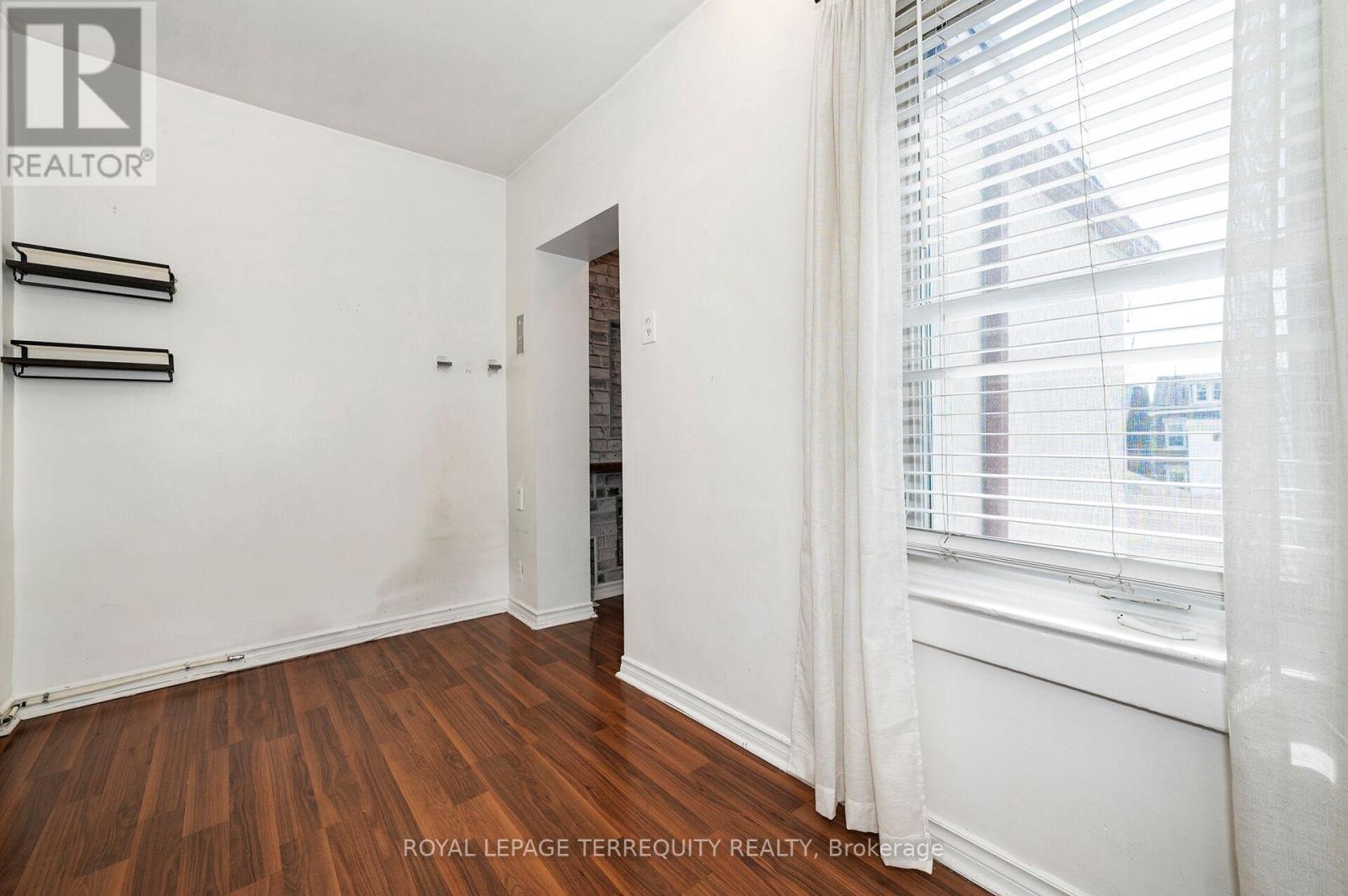 54 ST CLAIR GARDENS - 21