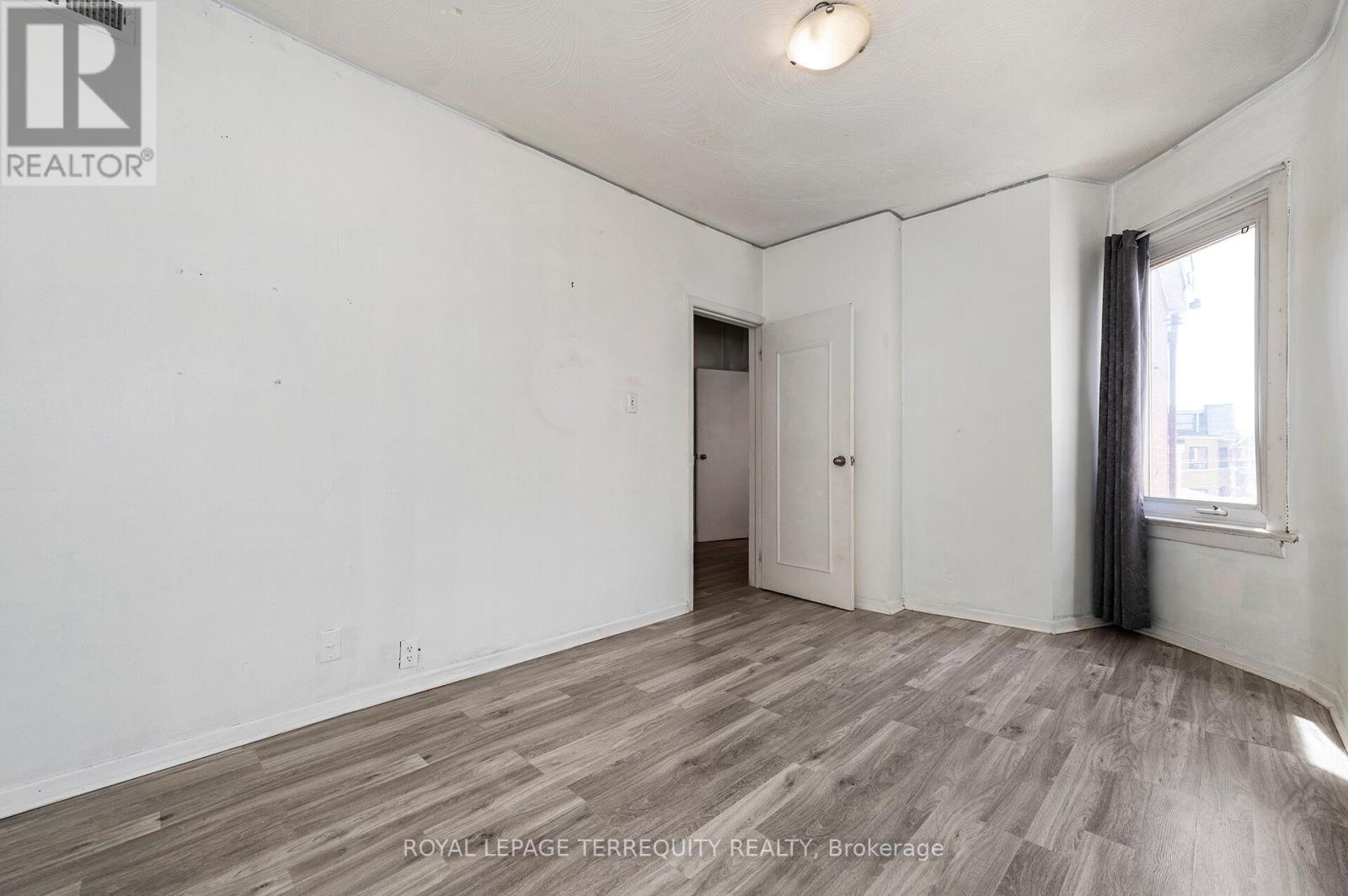 54 ST CLAIR GARDENS - 28