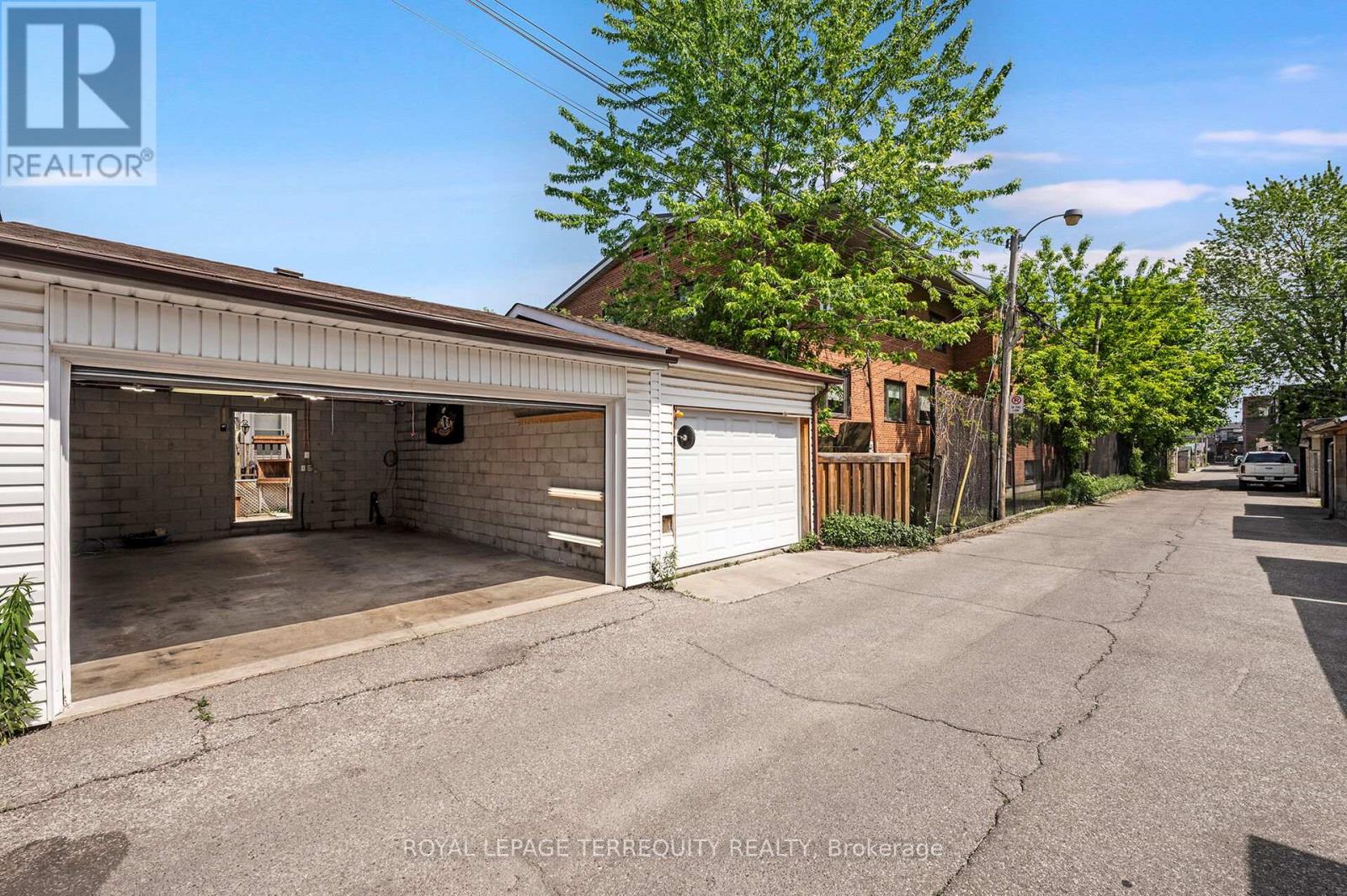 54 ST CLAIR GARDENS - 40