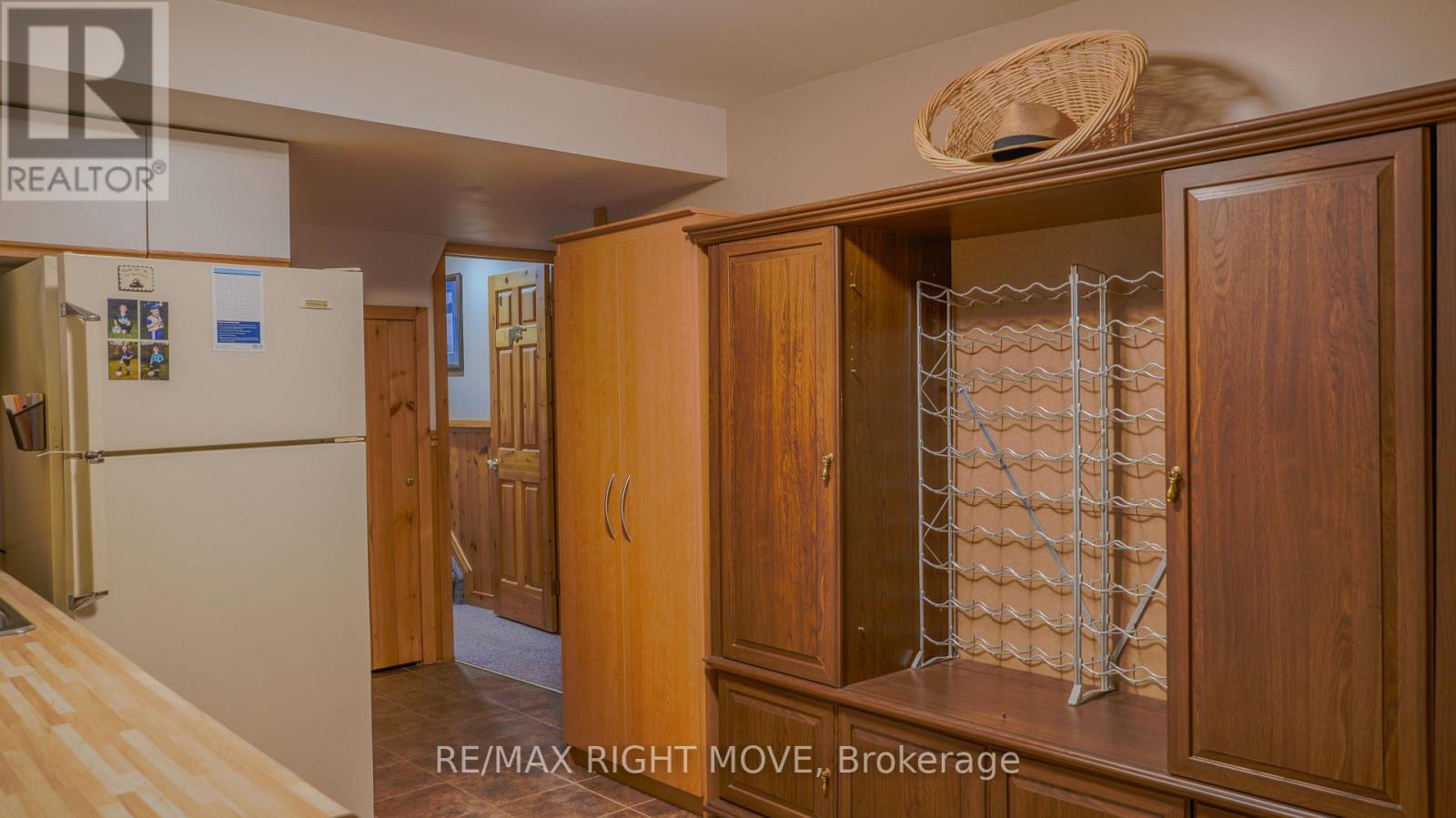1092 COWBELL LANE - 30