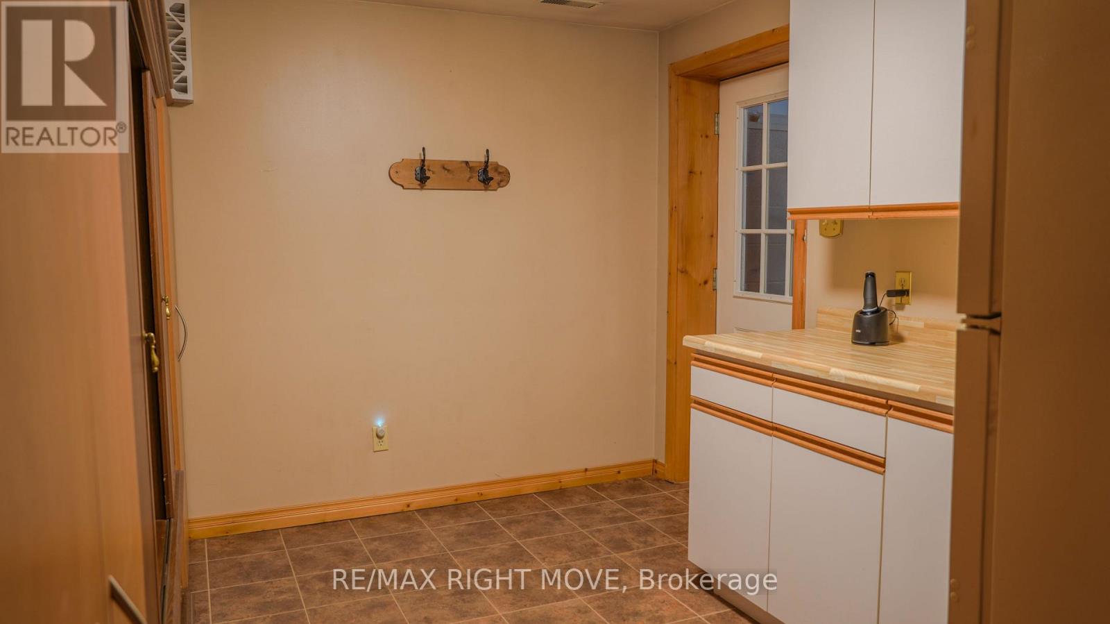 1092 COWBELL LANE - 31