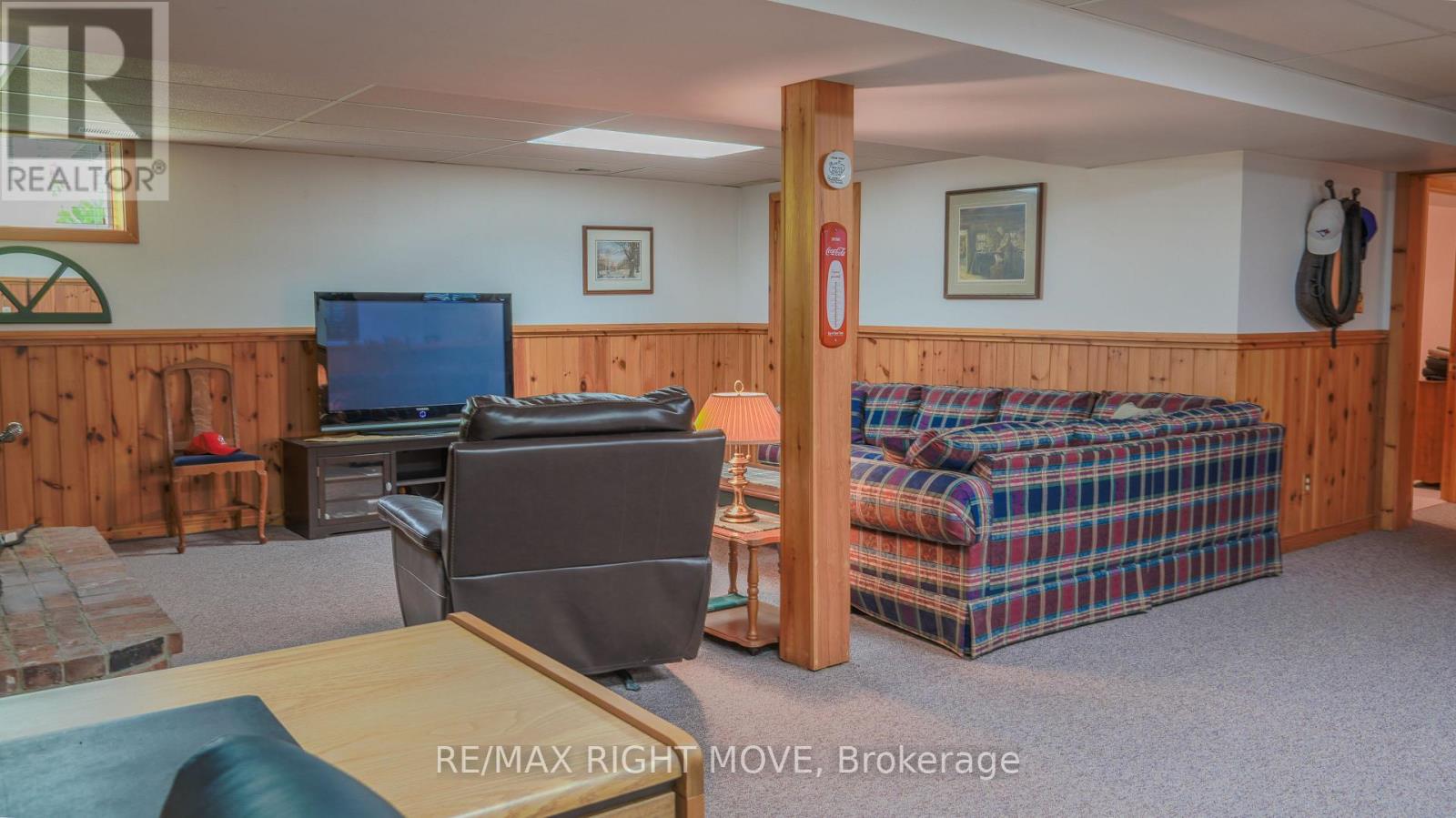 1092 COWBELL LANE - 36