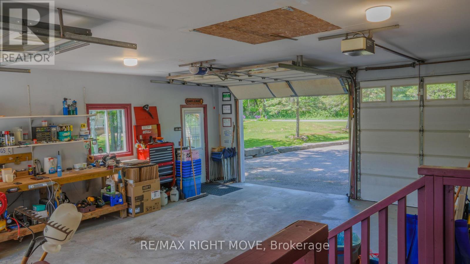 1092 COWBELL LANE - 37