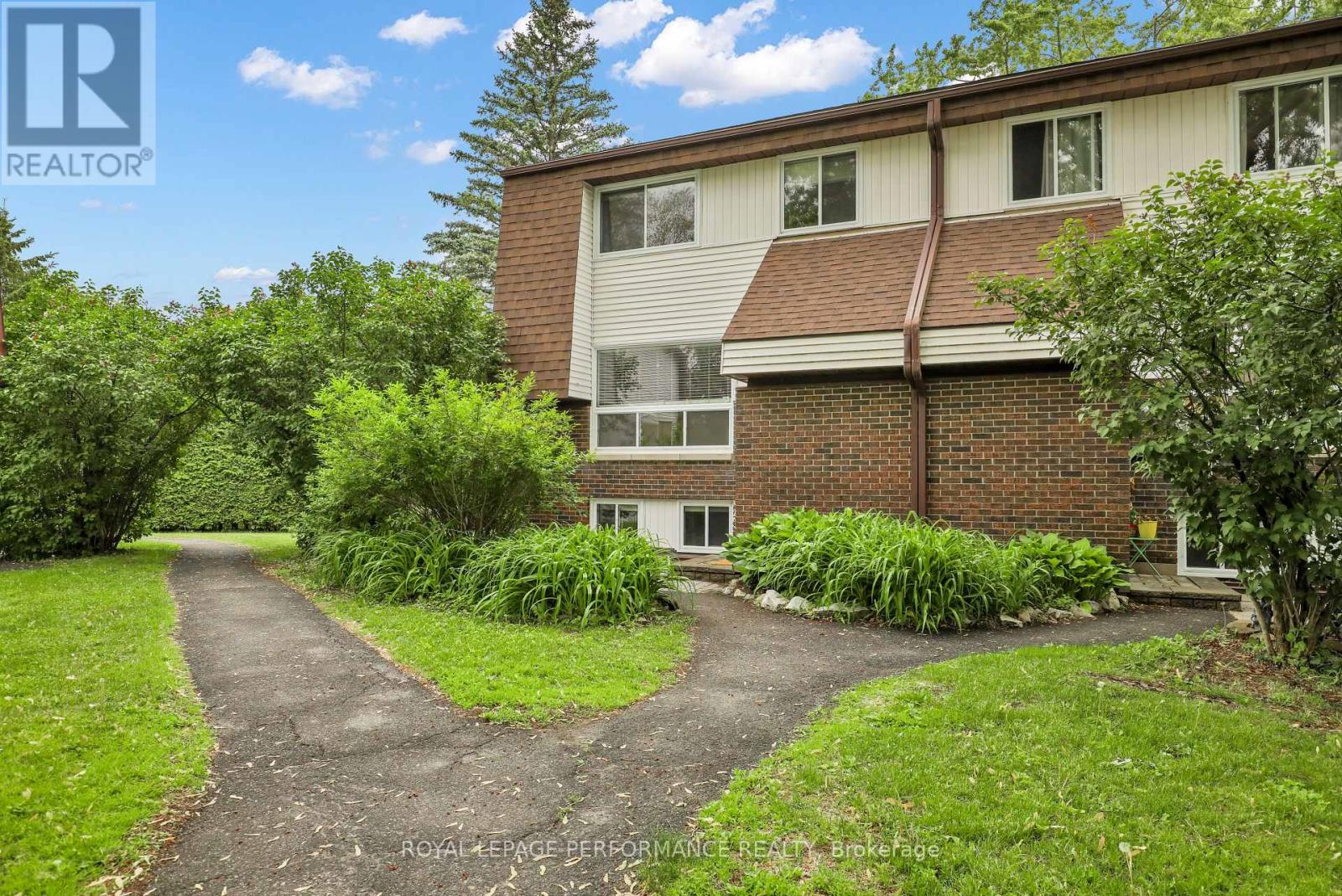 8D LOVELL LANE - 31