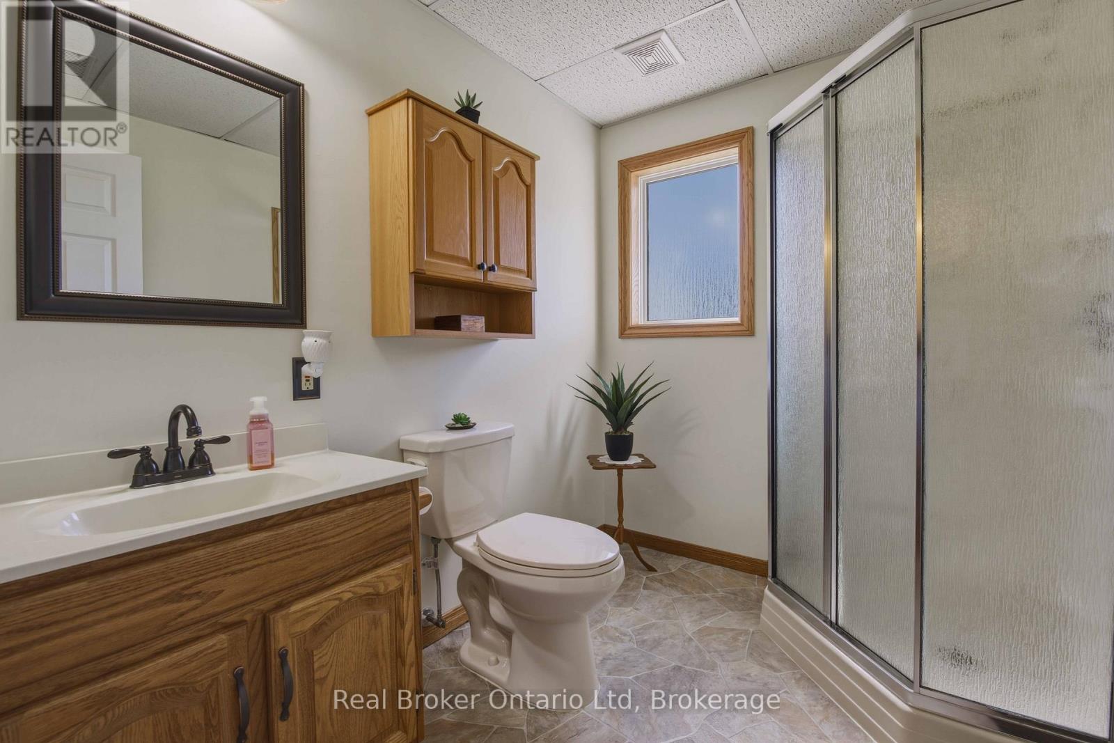 122318 GREY RD 5 - 34