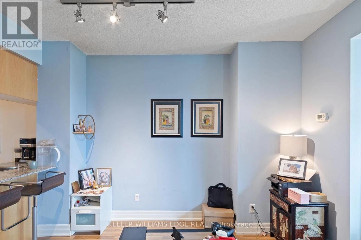 #1408 8 SCOLLARD STREET - 14