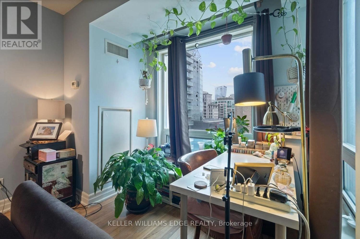 #1408 8 SCOLLARD STREET - 15