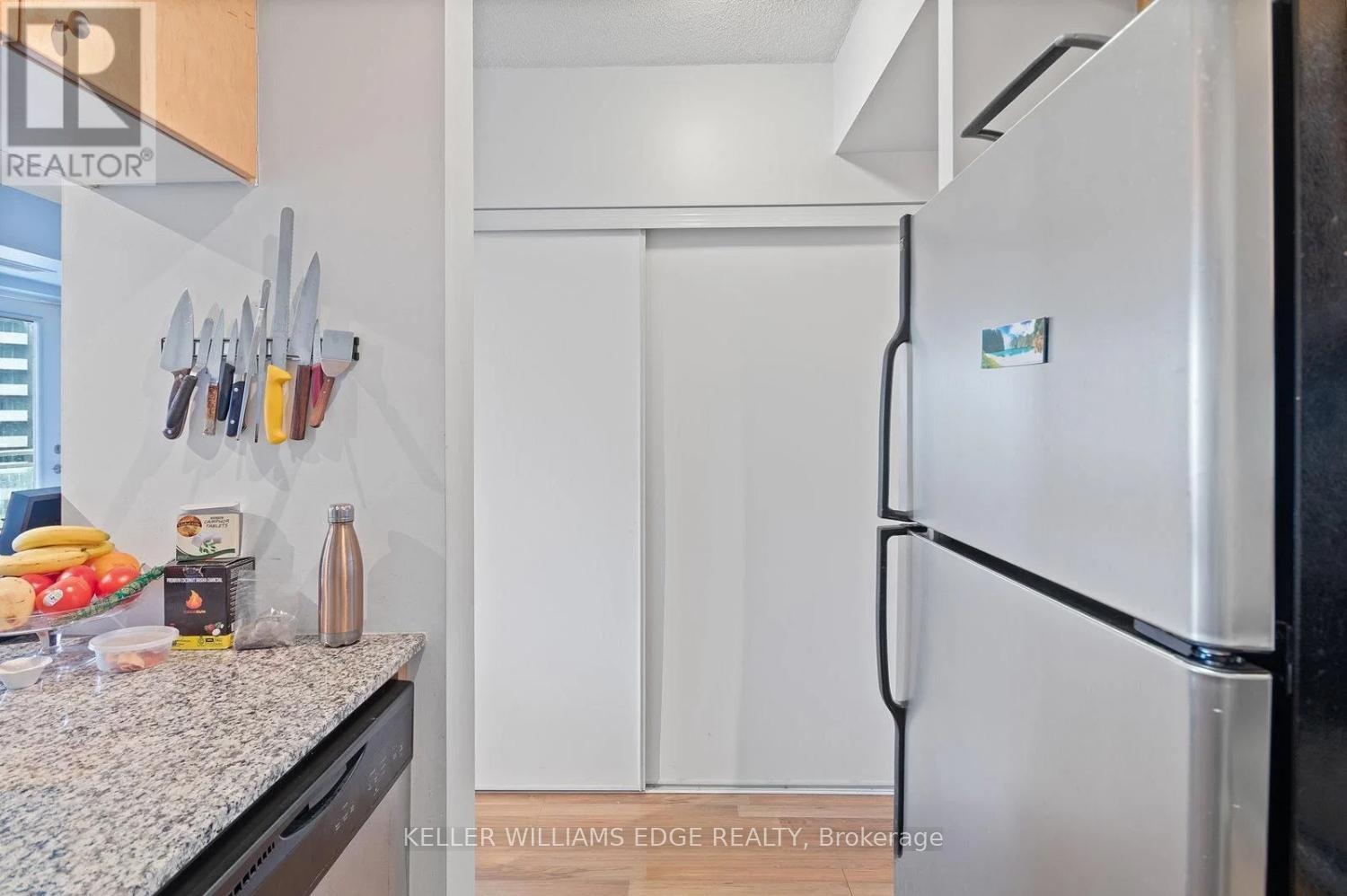 #1408 8 SCOLLARD STREET - 7