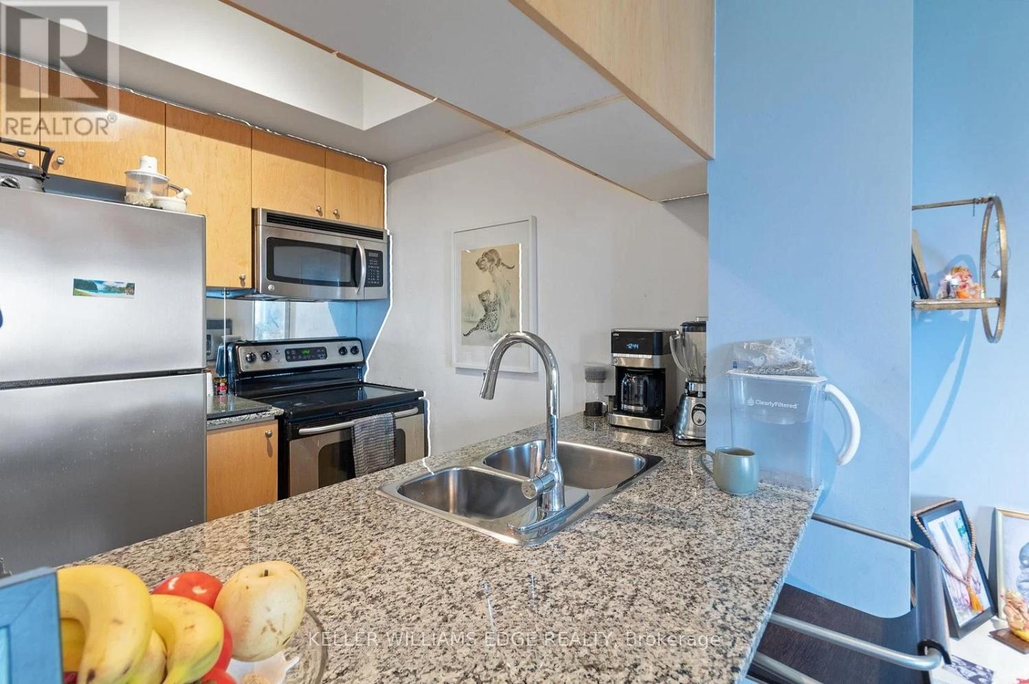 #1408 8 SCOLLARD STREET - 8