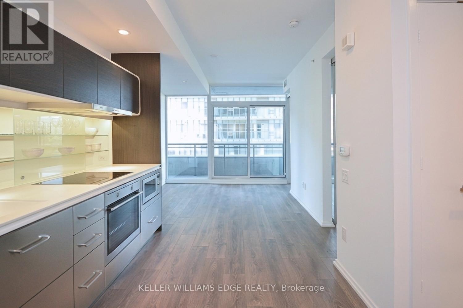 #4005 45 CHARLES STREET E - 2