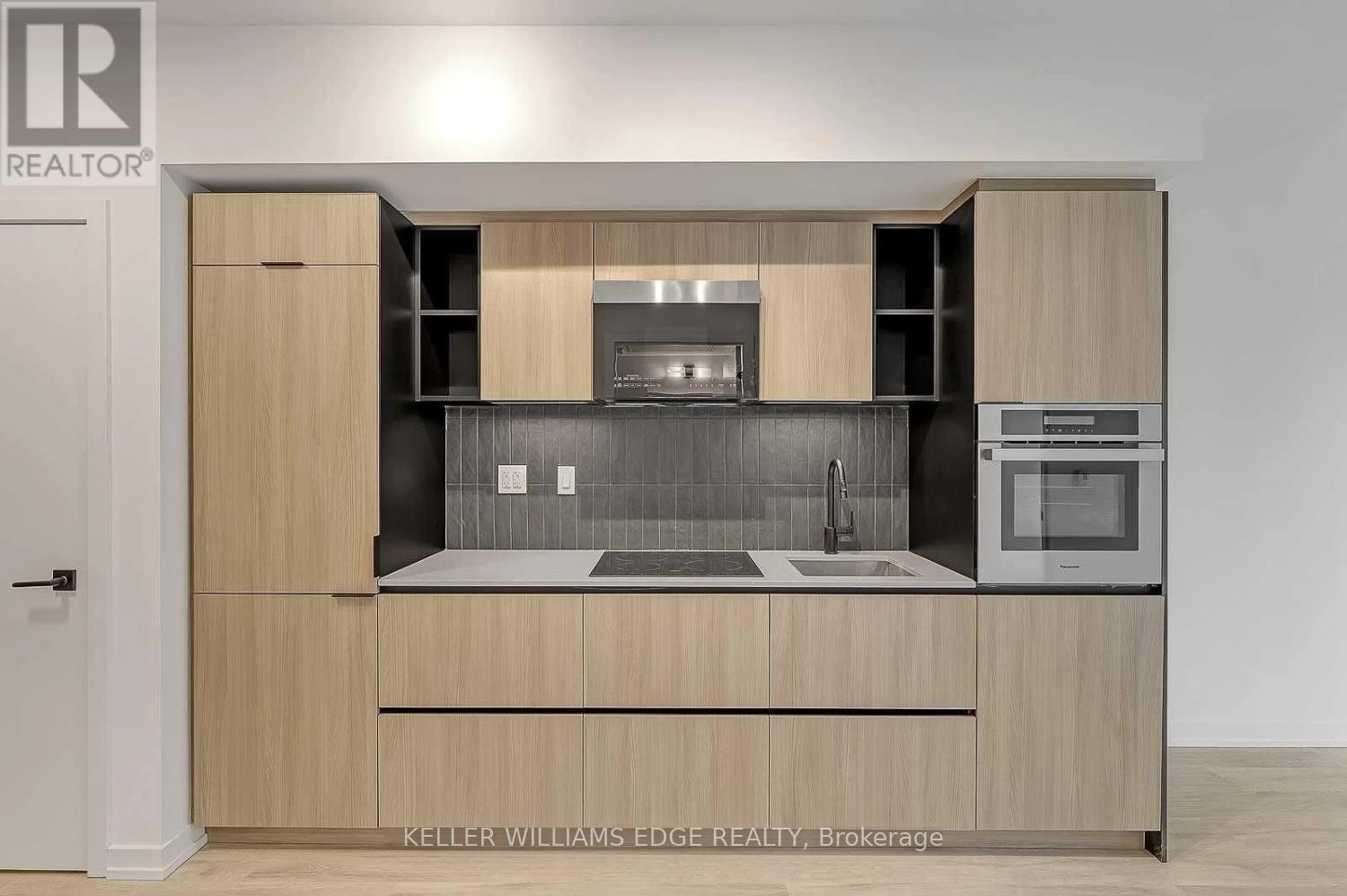 #202 2 AUGUSTA AVENUE - 3