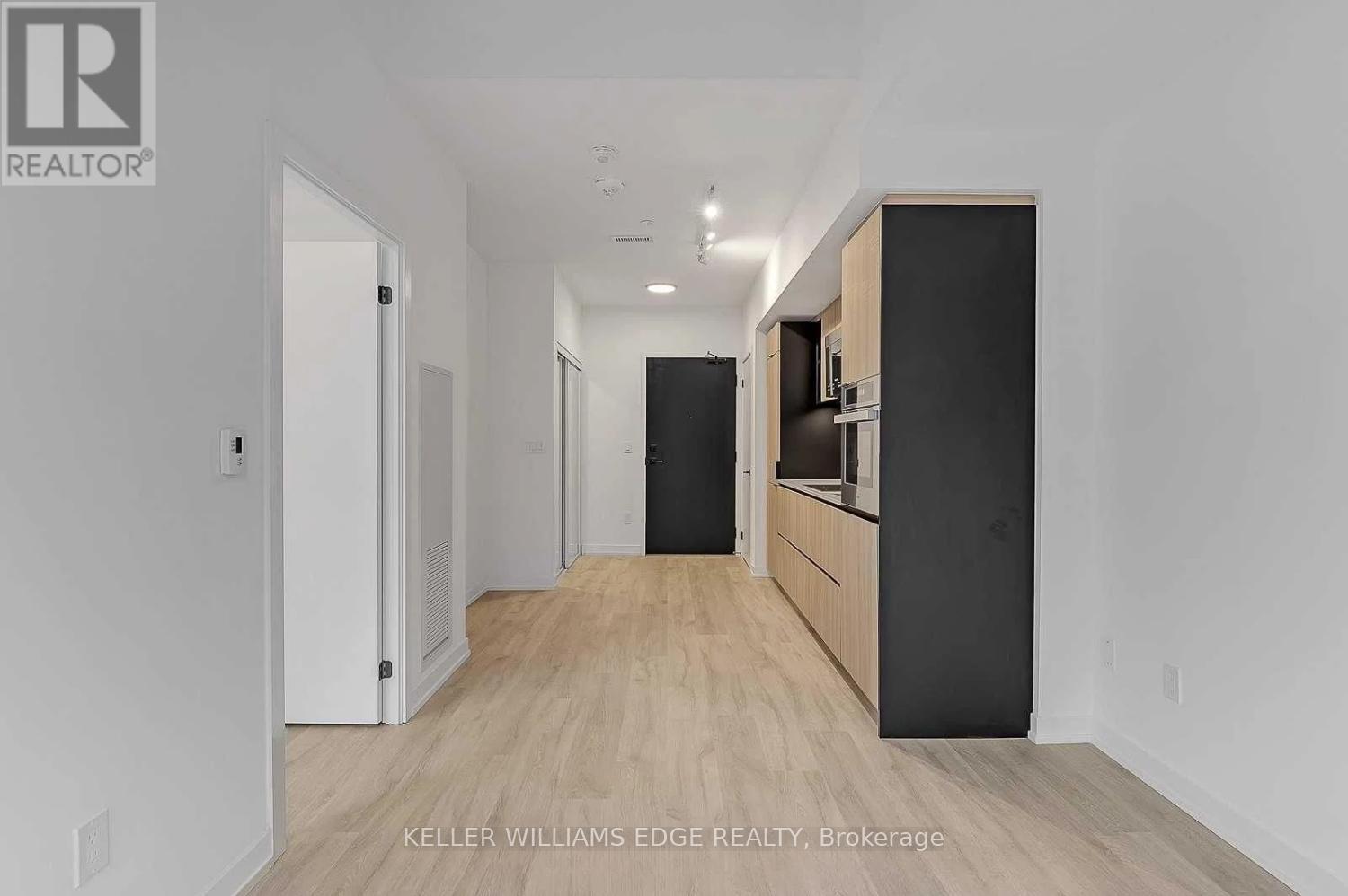 #202 2 AUGUSTA AVENUE - 4