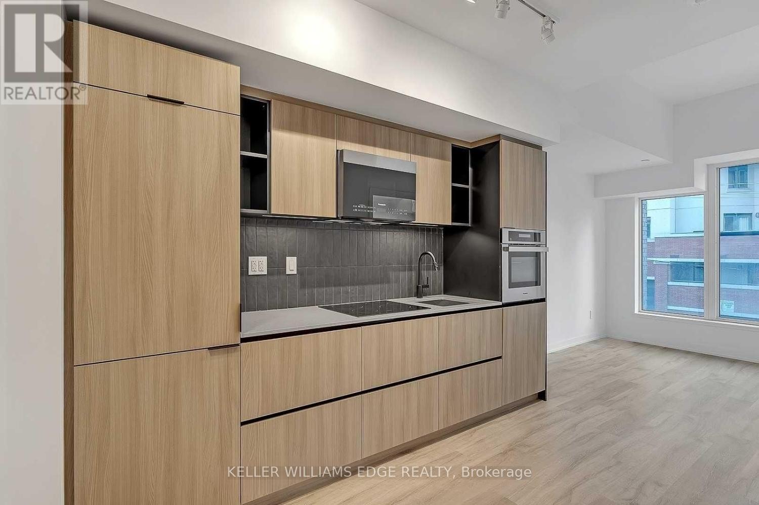 #202 2 AUGUSTA AVENUE - 5