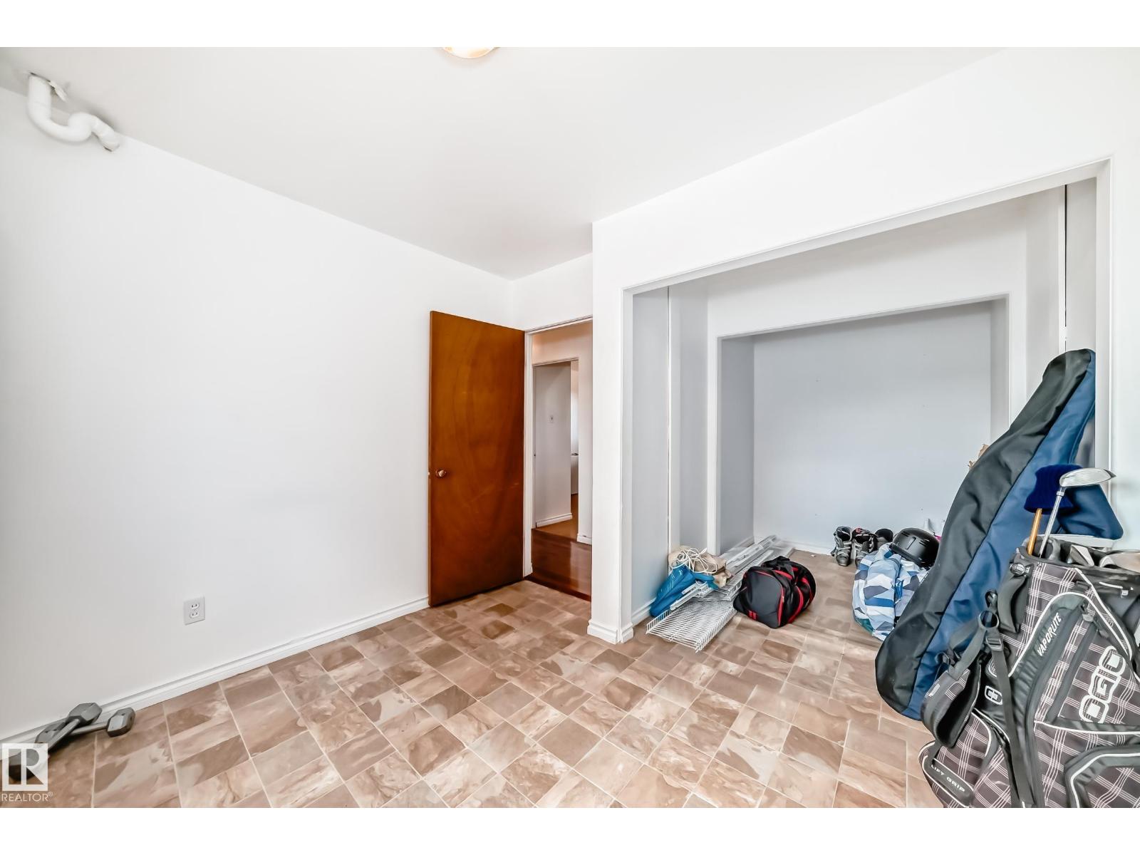 6804 102A AV NW - 20