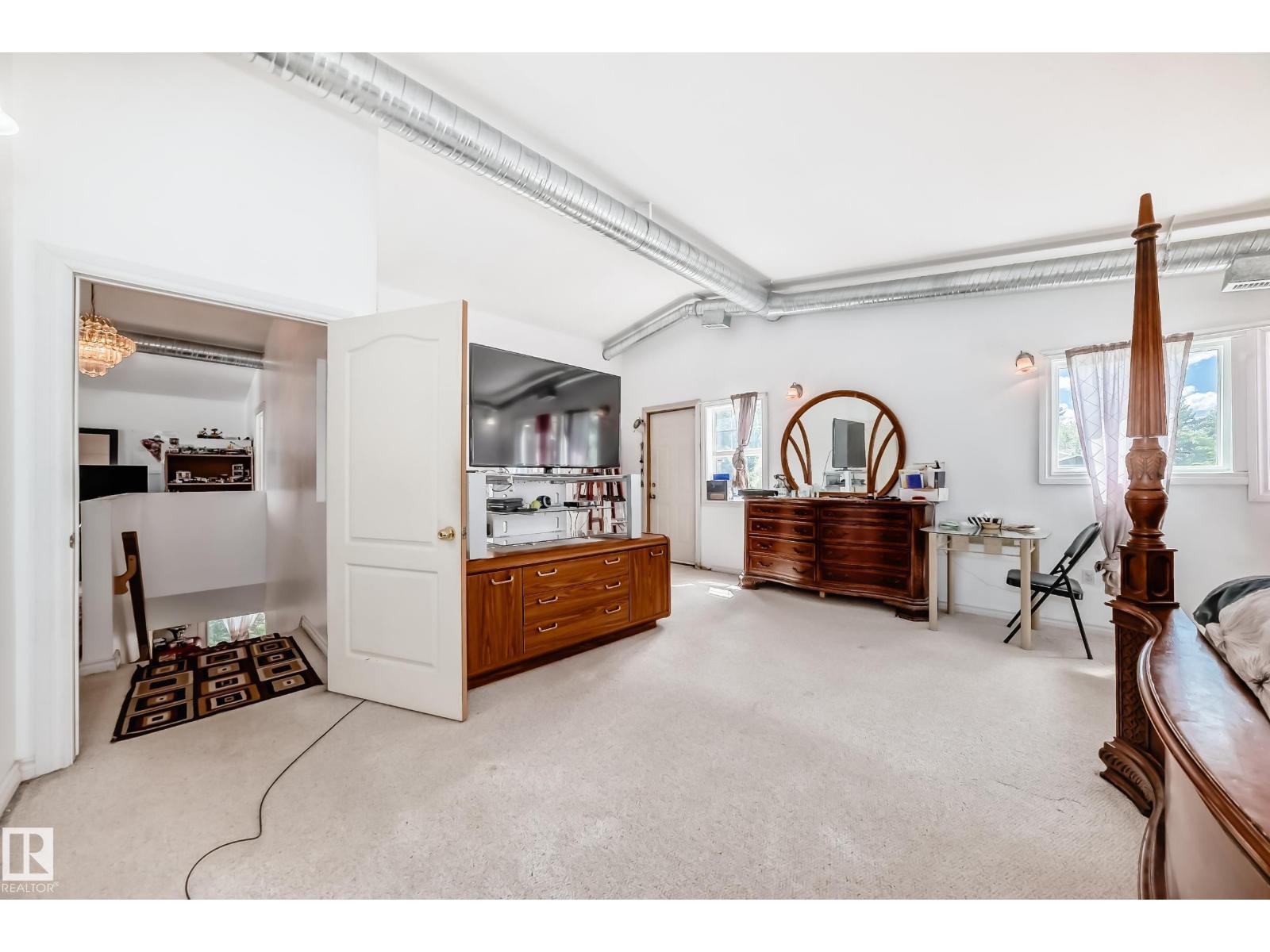 6804 102A AV NW - 25