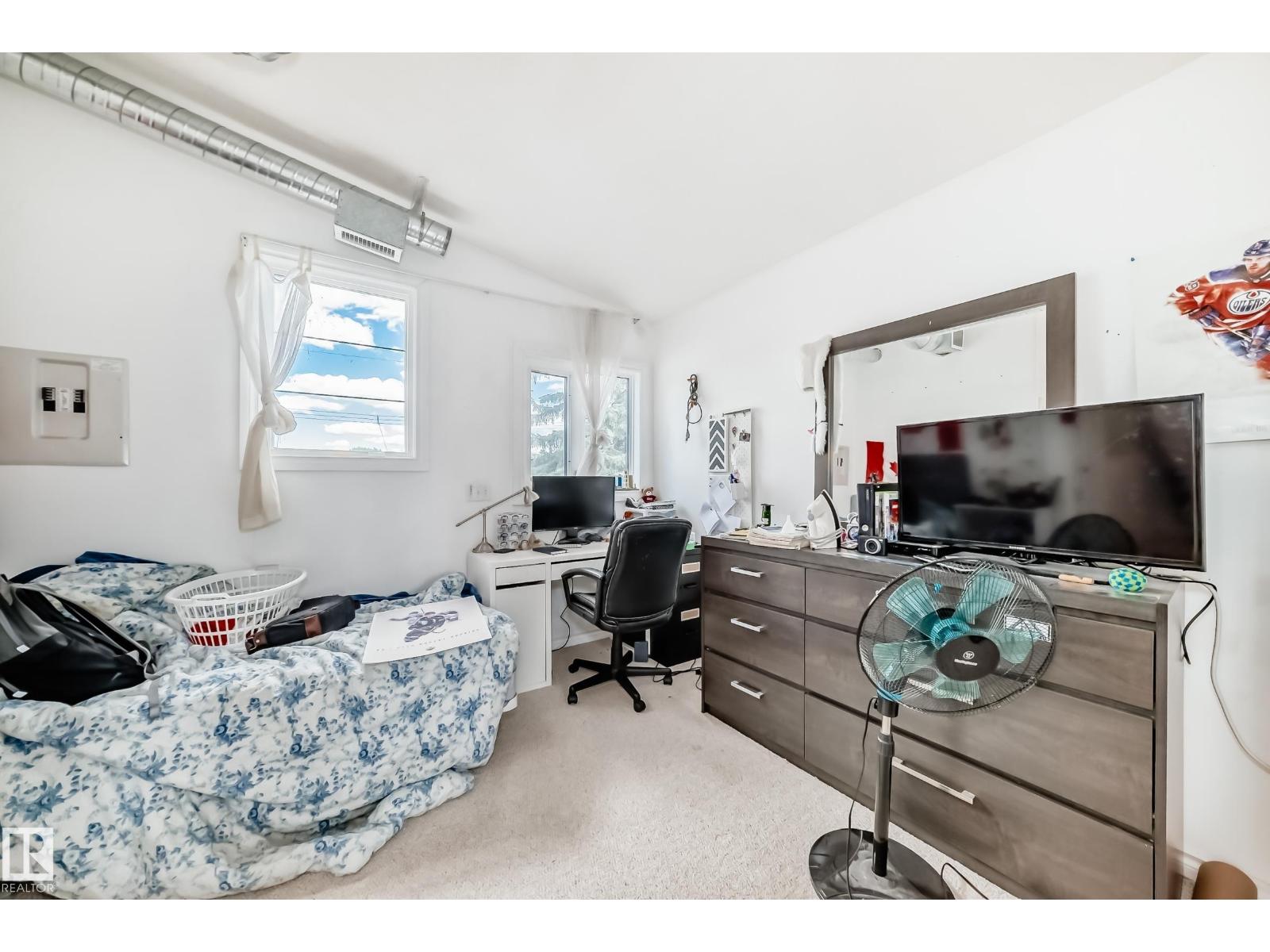 6804 102A AV NW - 32