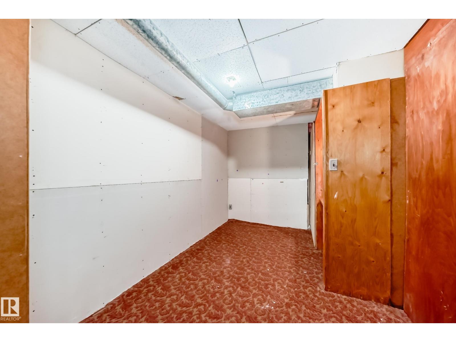 6804 102A AV NW - 39