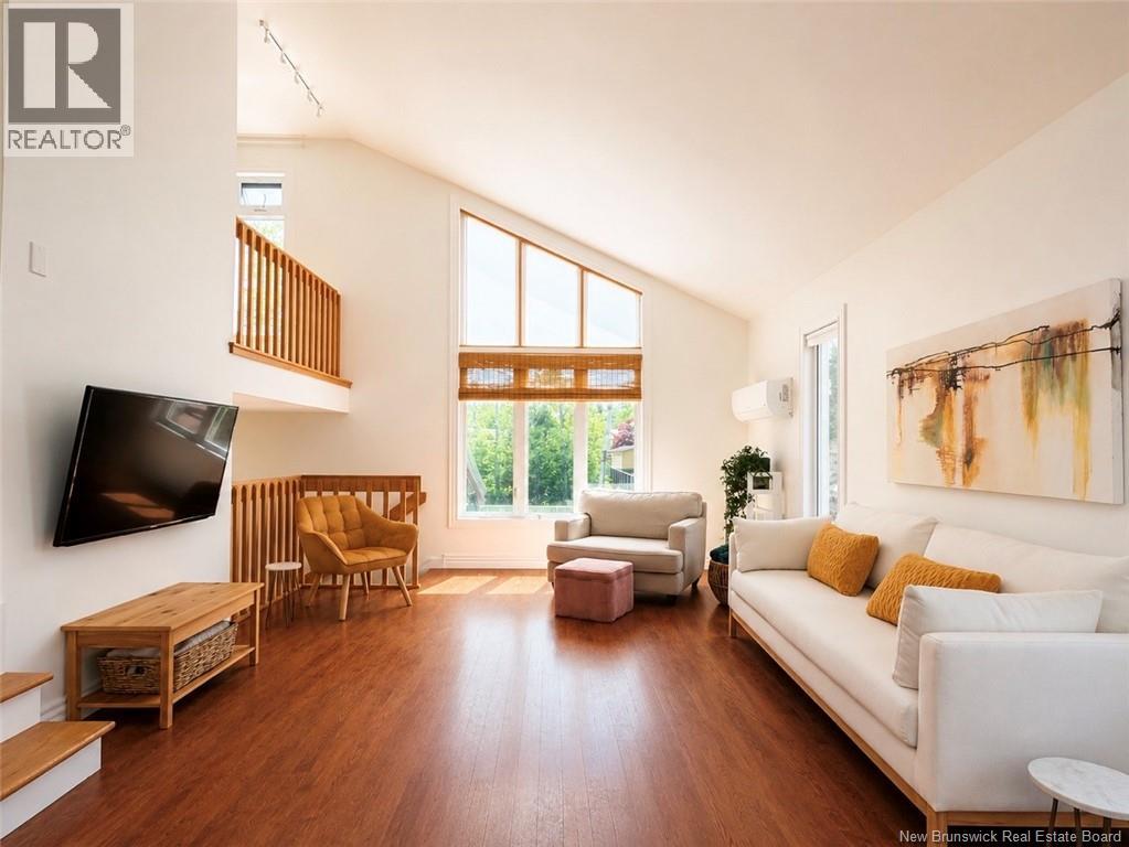 1075 Sycamore - 10