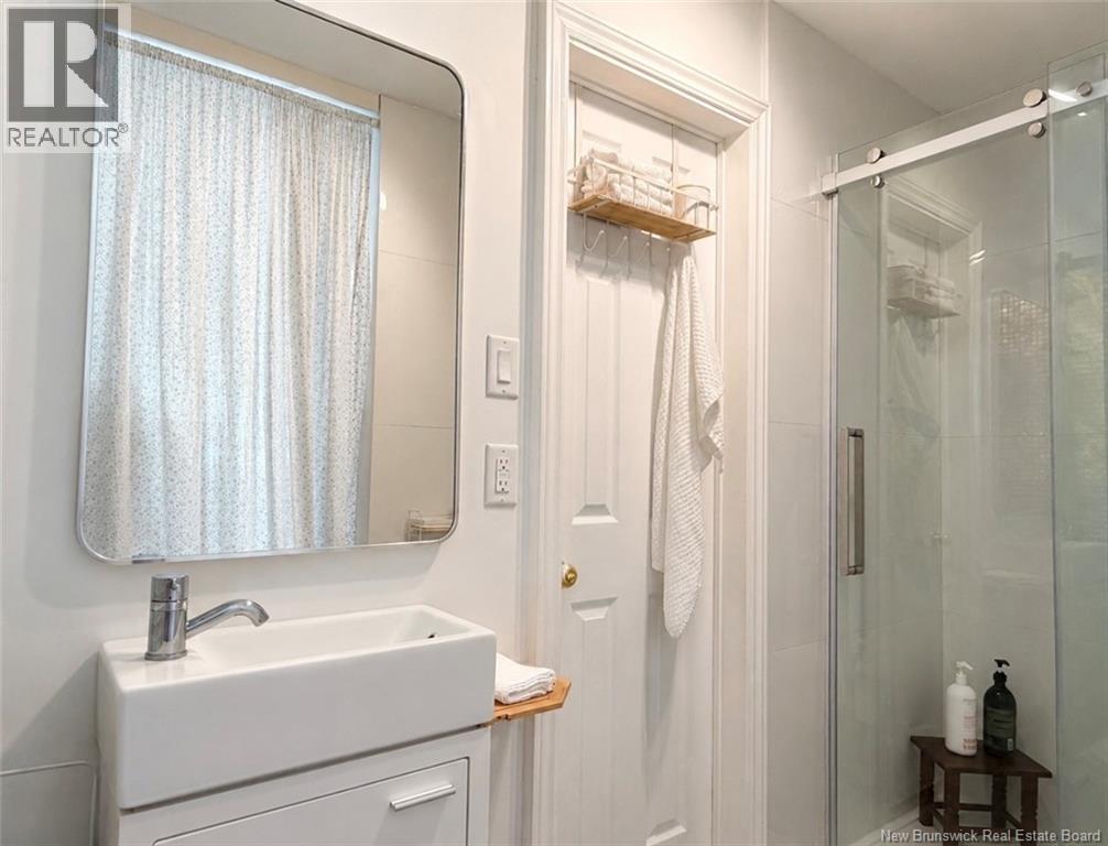 1075 Sycamore - 23