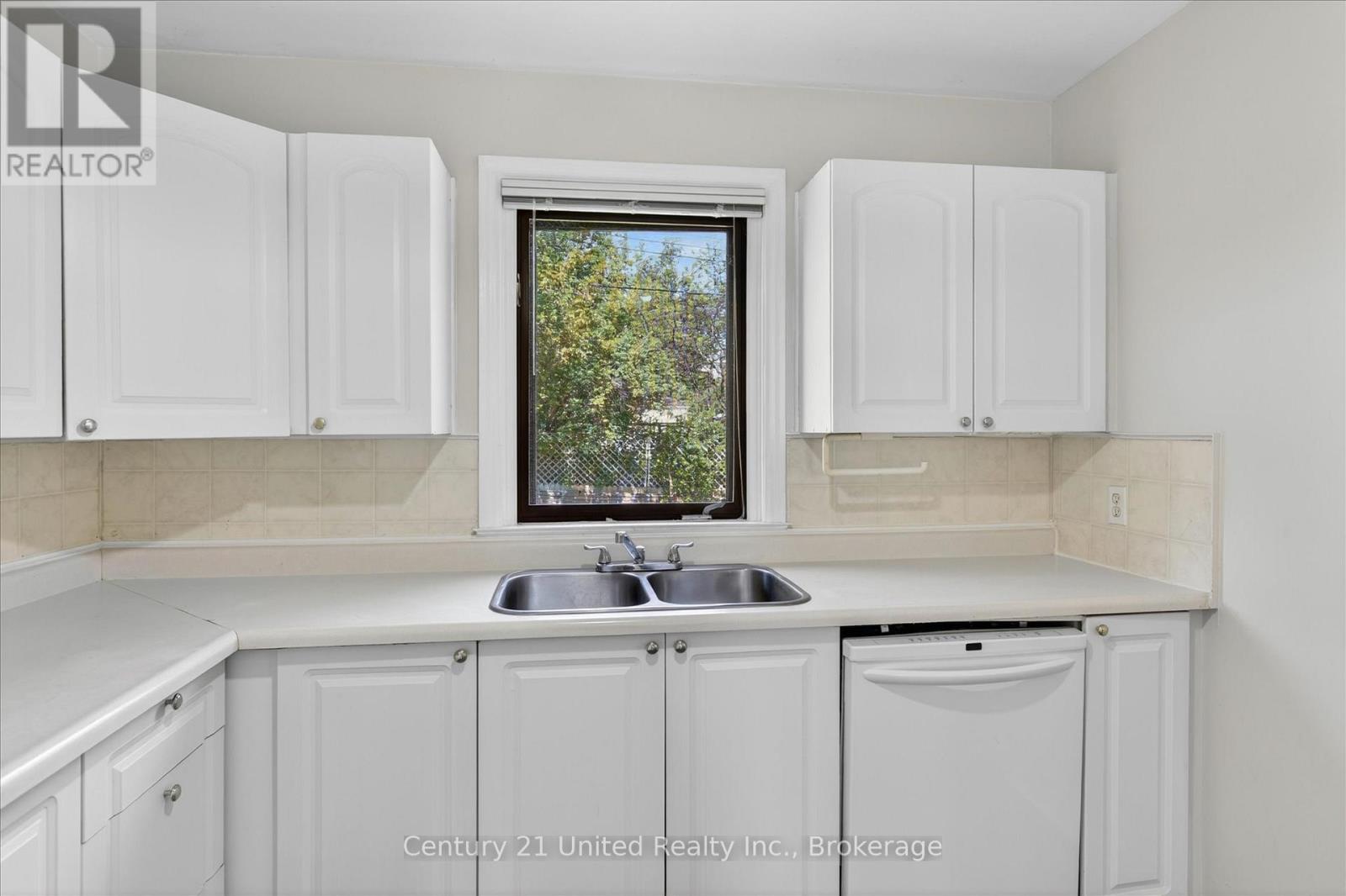818 RISHOR CRESCENT - 16