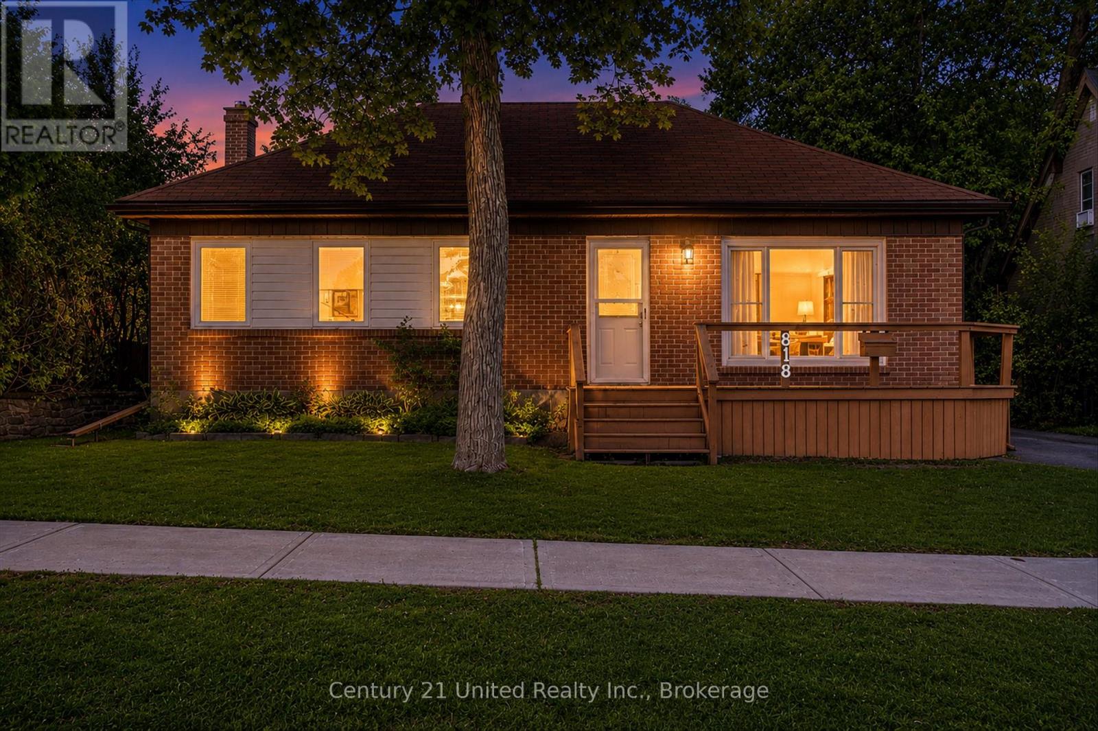 818 RISHOR CRESCENT - 2