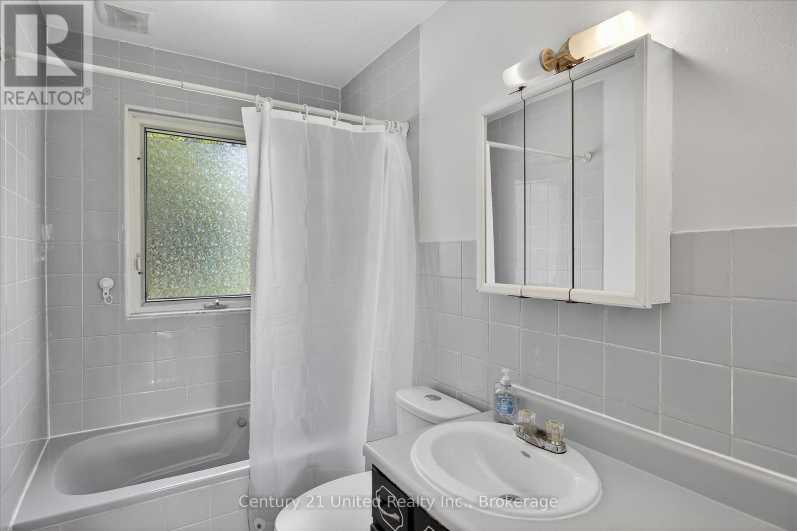 818 RISHOR CRESCENT - 23