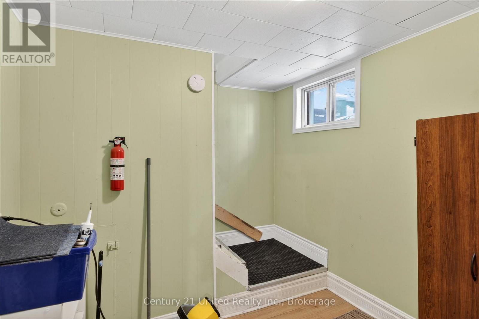 818 RISHOR CRESCENT - 28