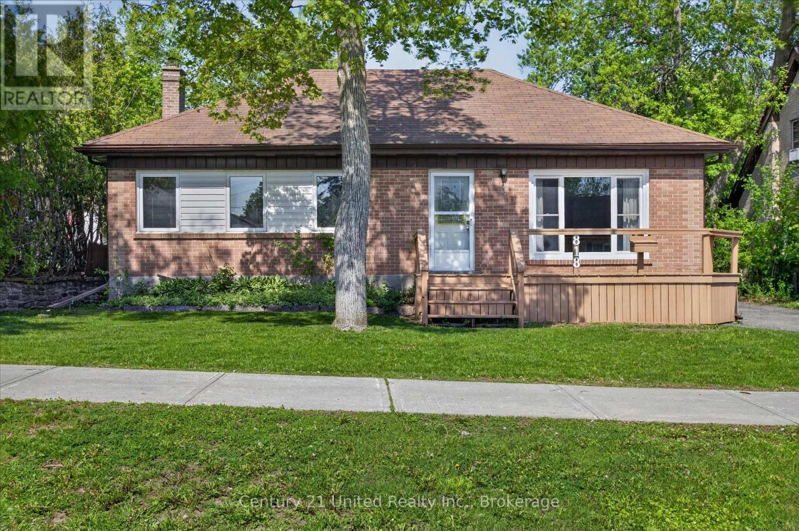 818 RISHOR CRESCENT - 3