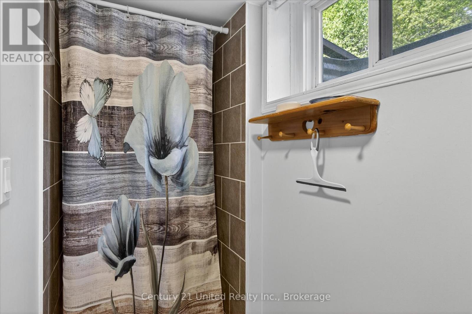 818 RISHOR CRESCENT - 37