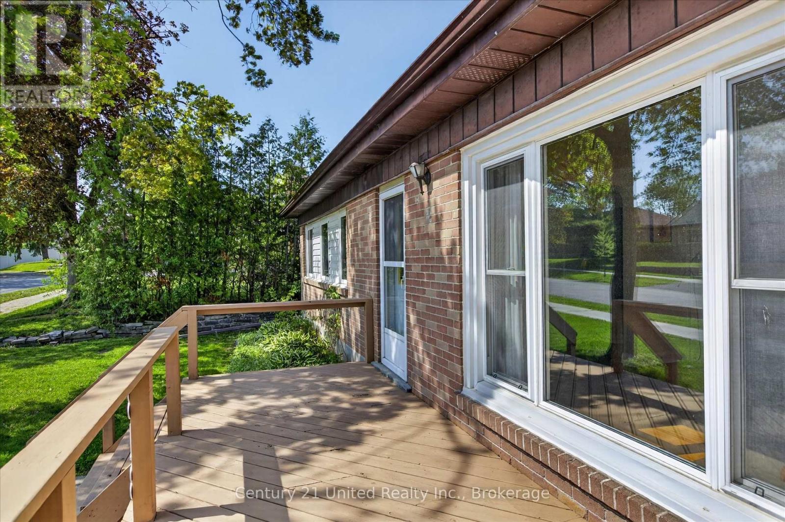 818 RISHOR CRESCENT - 41