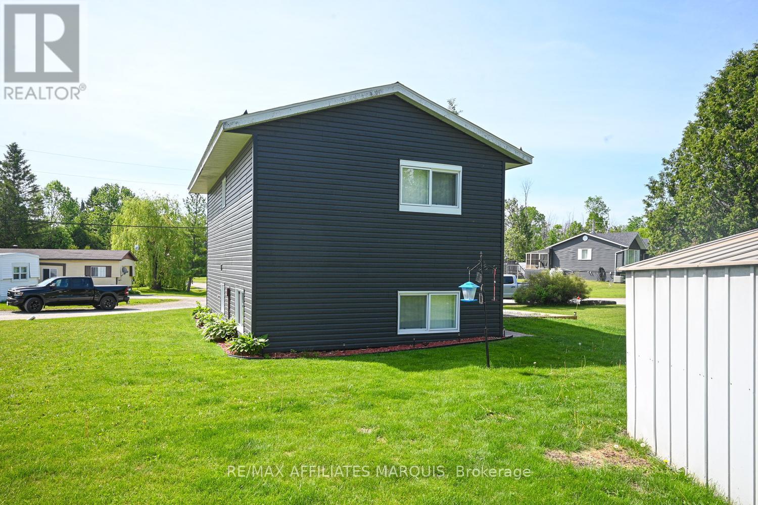 #205 26 SALMON SIDE ROAD - 29