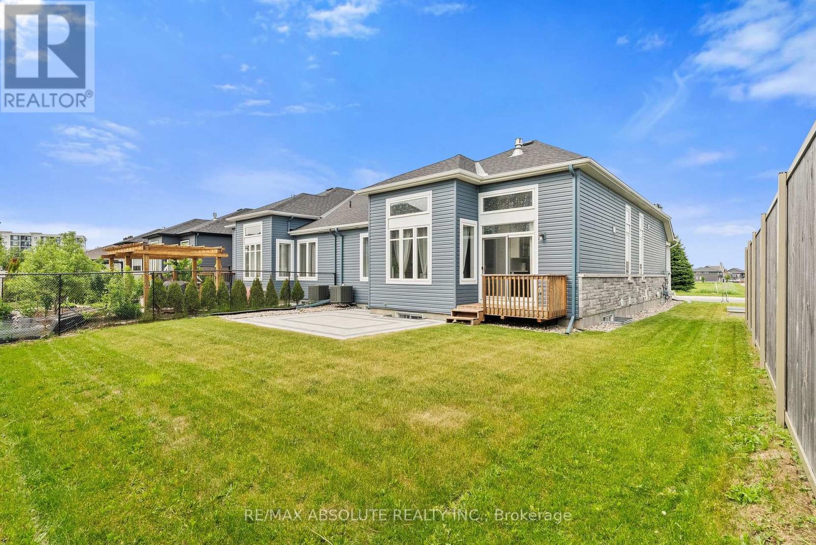 3 Bed, 3 Bath House for Sale in Ottawa – 231 SHINNY AVENUE, Ottawa – MLS# X13412980 - Image 26