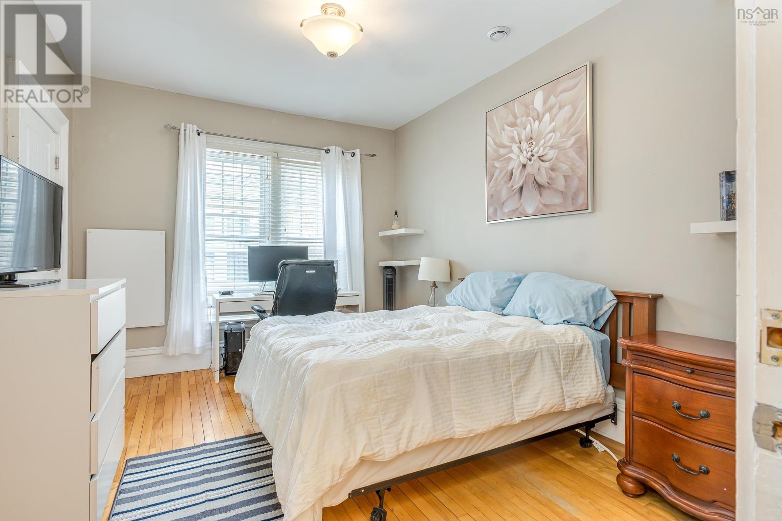 602 Francklyn Street - 35