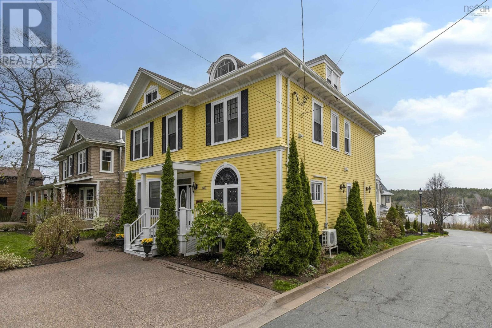 602 Francklyn Street - 1