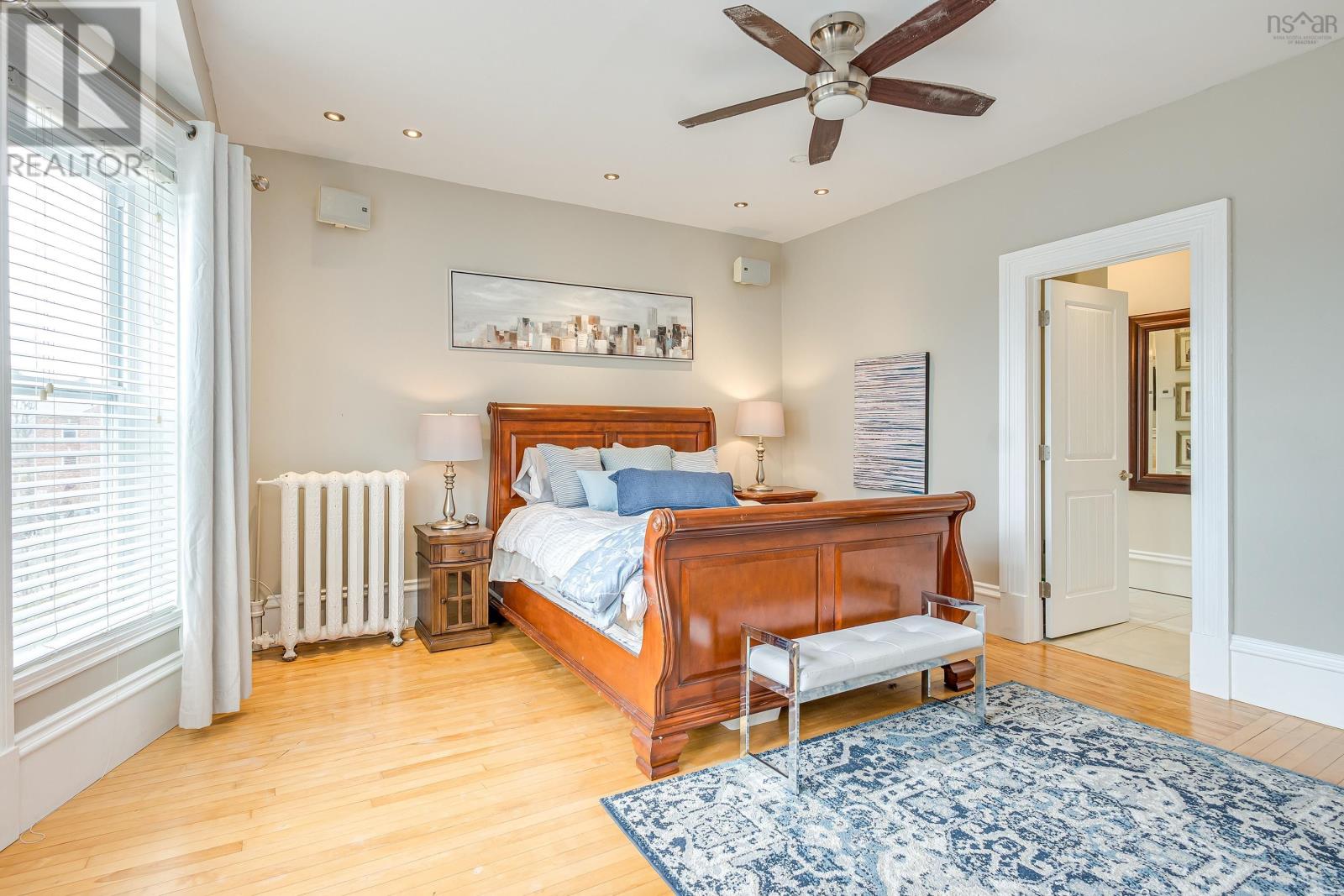 602 Francklyn Street - 33