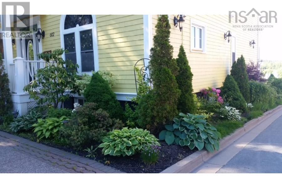 602 Francklyn Street - 50