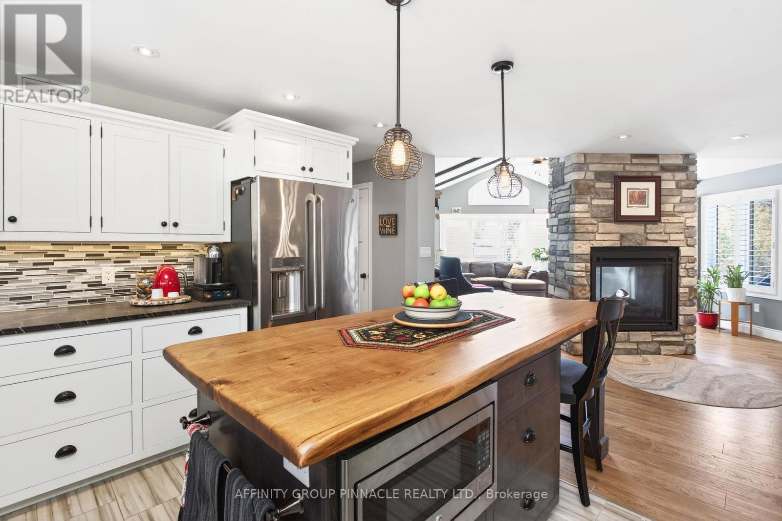 487 FAIRBAIRN ROAD - 11